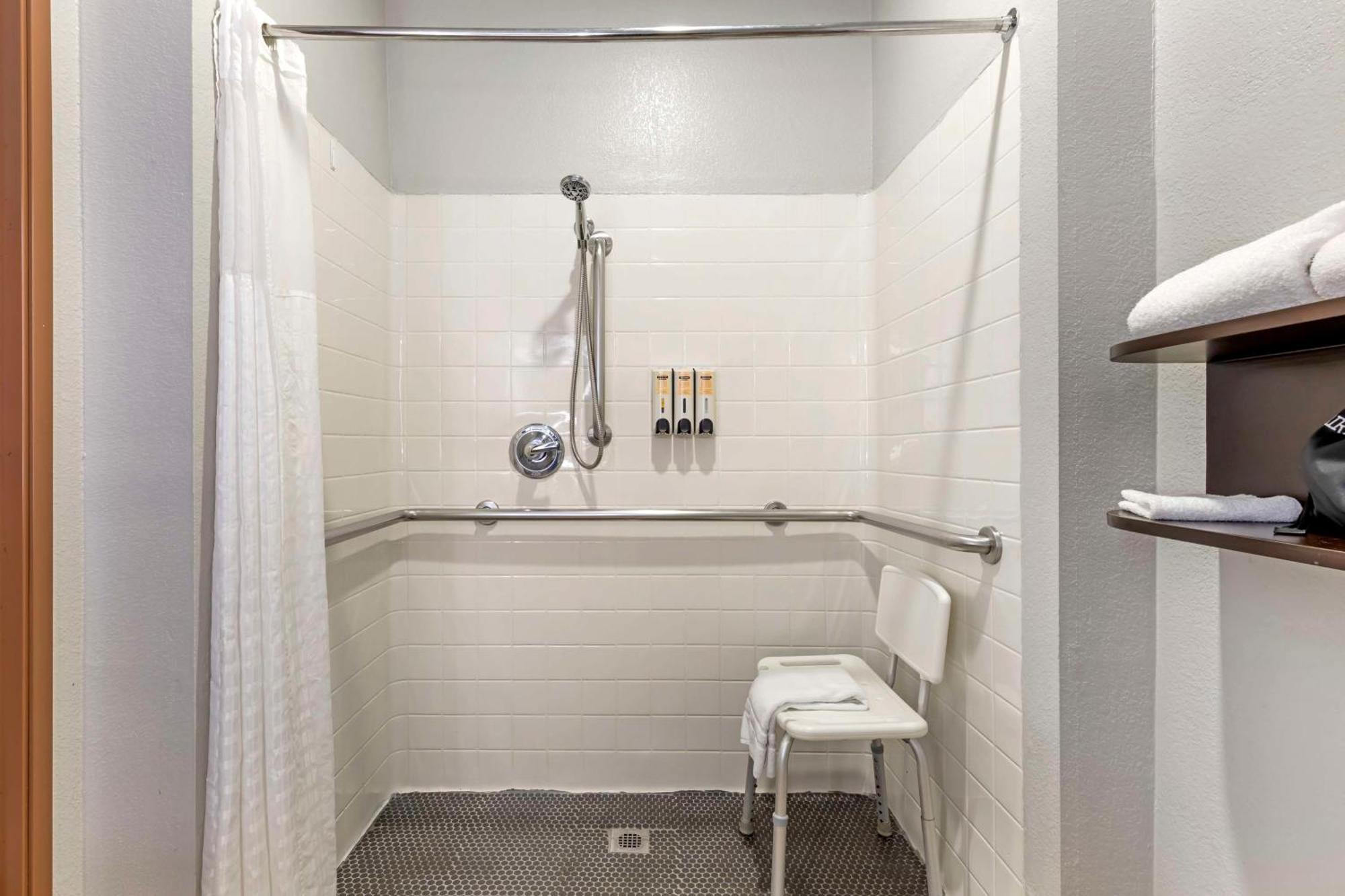 Best Western Plus Lake Worth Buitenkant foto