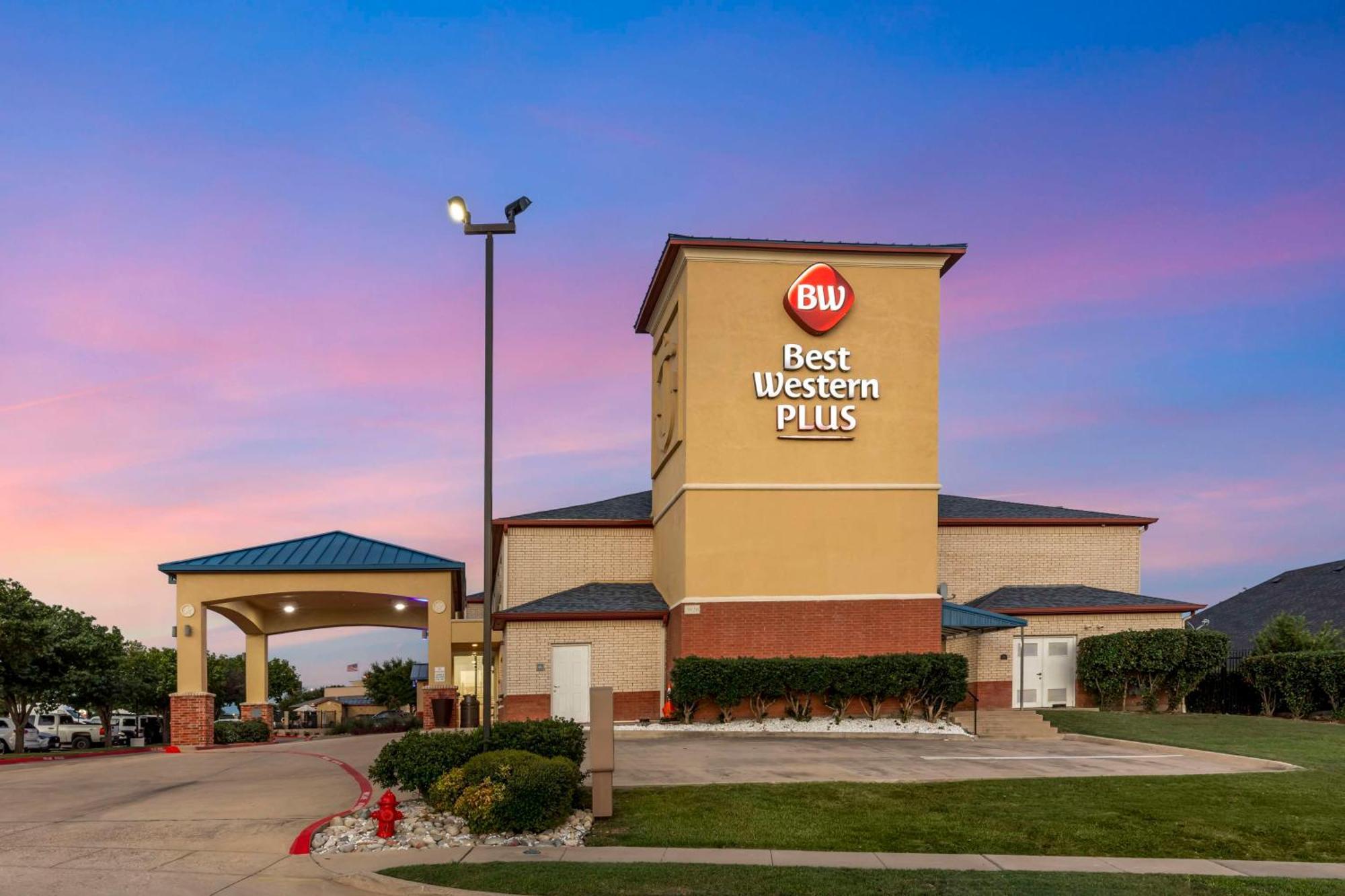 Best Western Plus Lake Worth Buitenkant foto