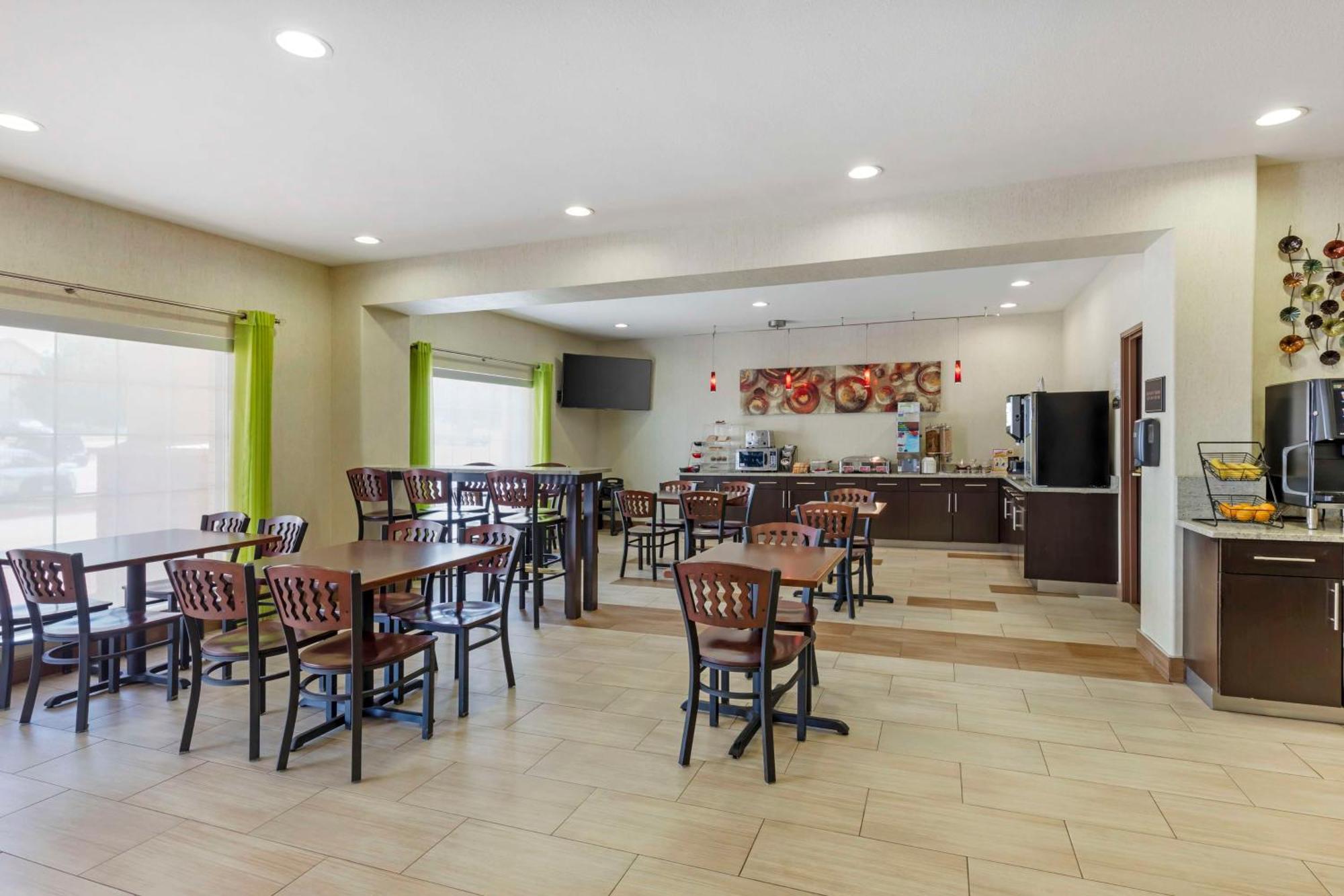 Best Western Plus Lake Worth Buitenkant foto
