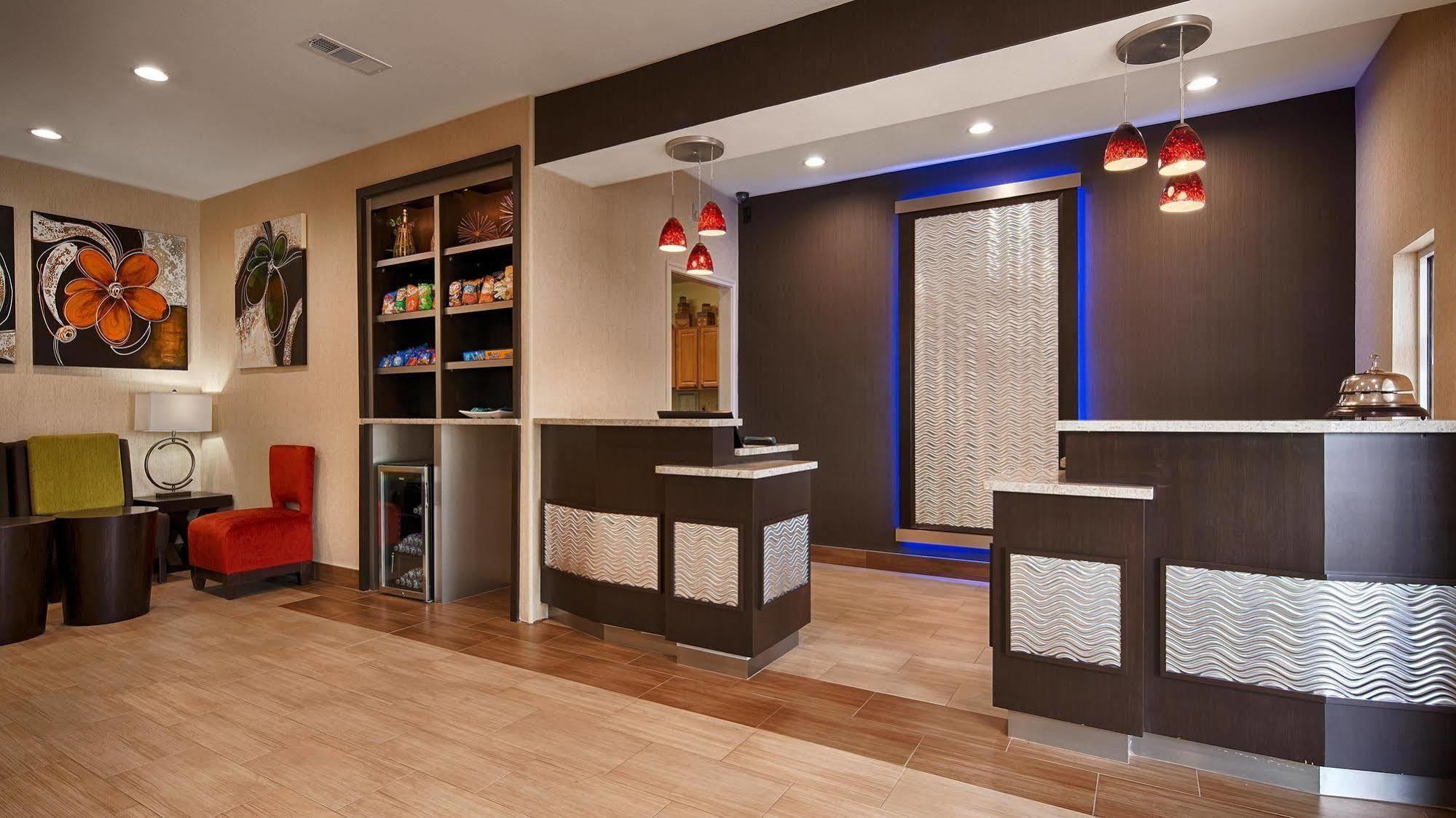 Best Western Plus Lake Worth Buitenkant foto