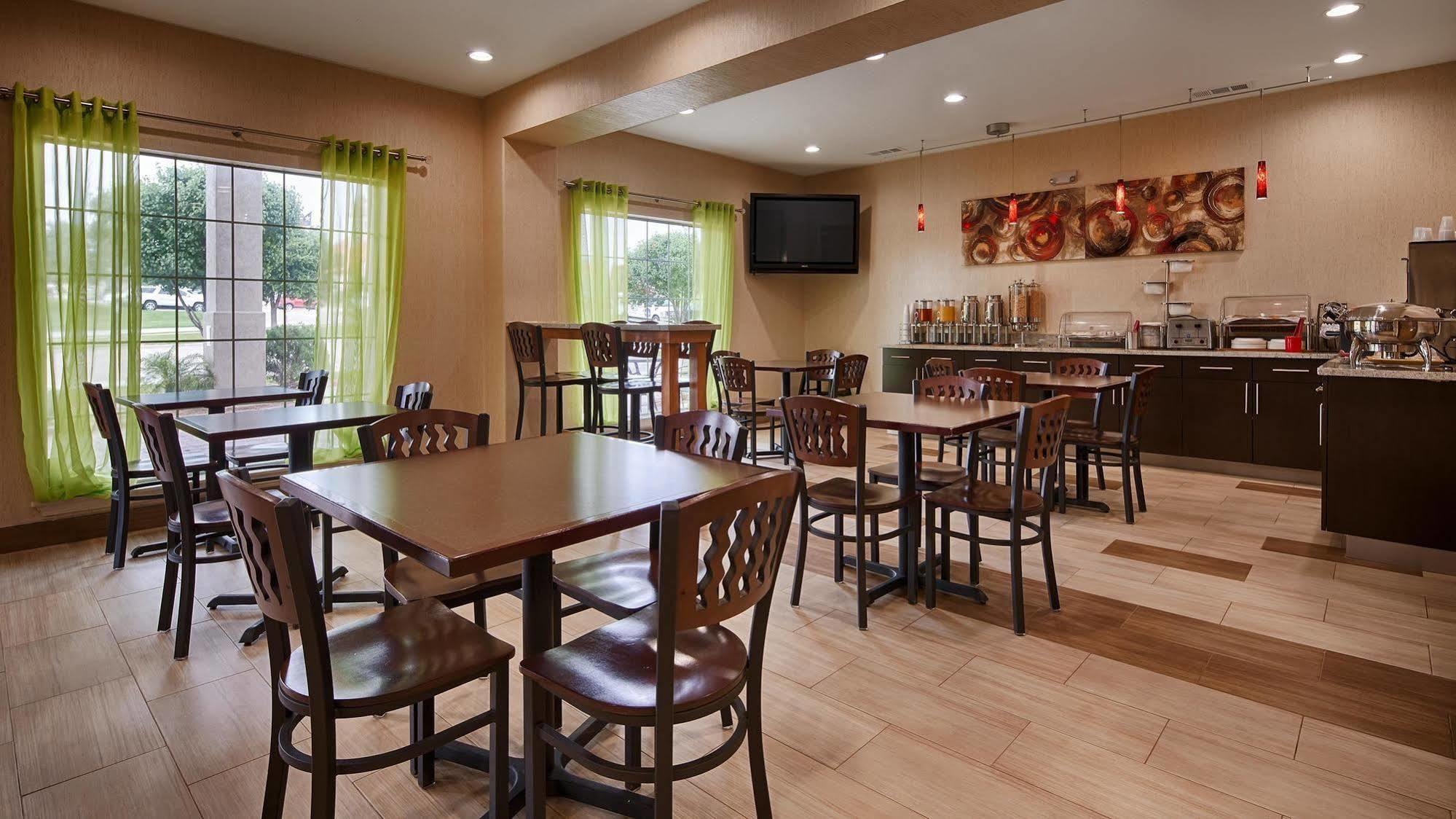 Best Western Plus Lake Worth Buitenkant foto