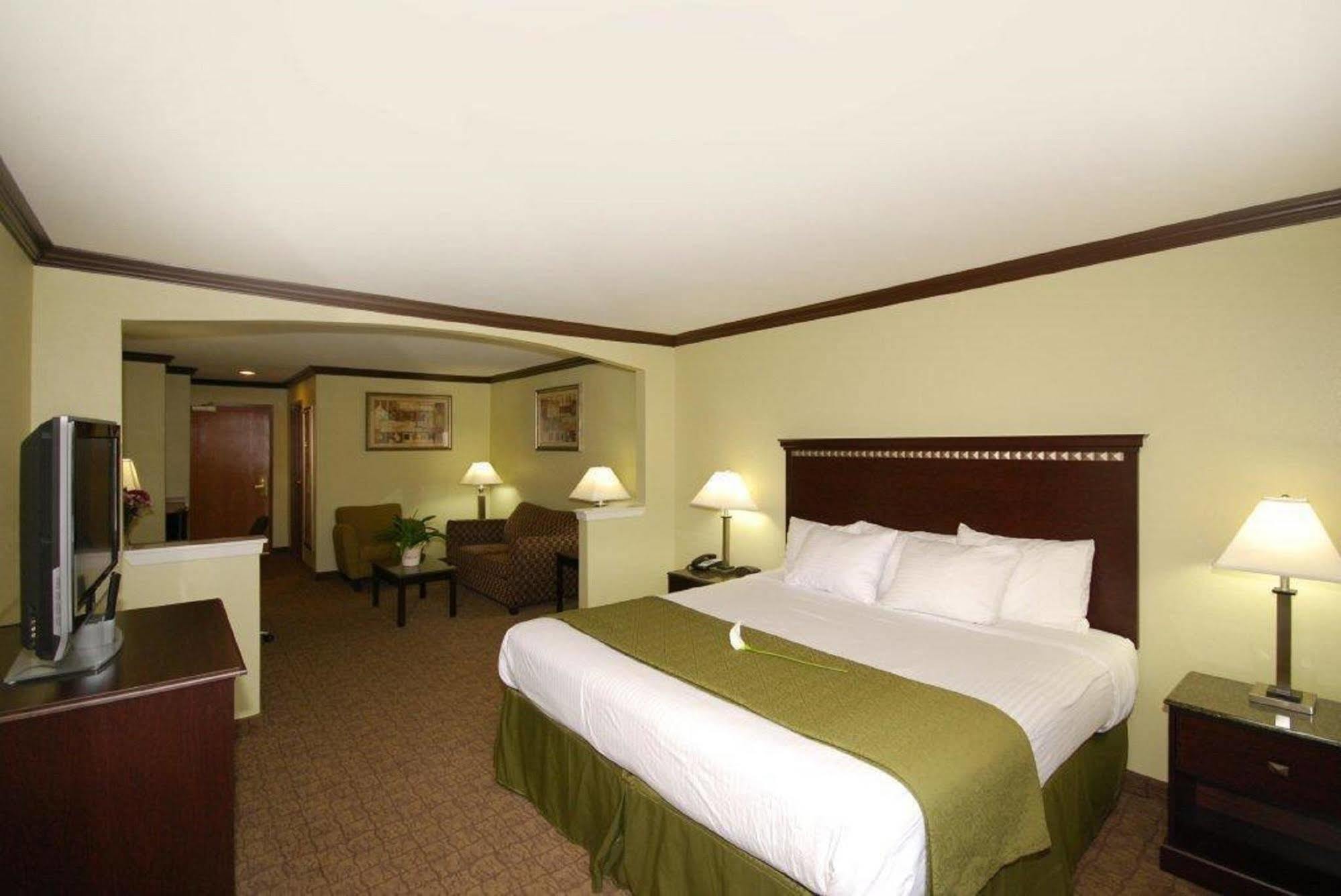 Best Western Plus Lake Worth Buitenkant foto